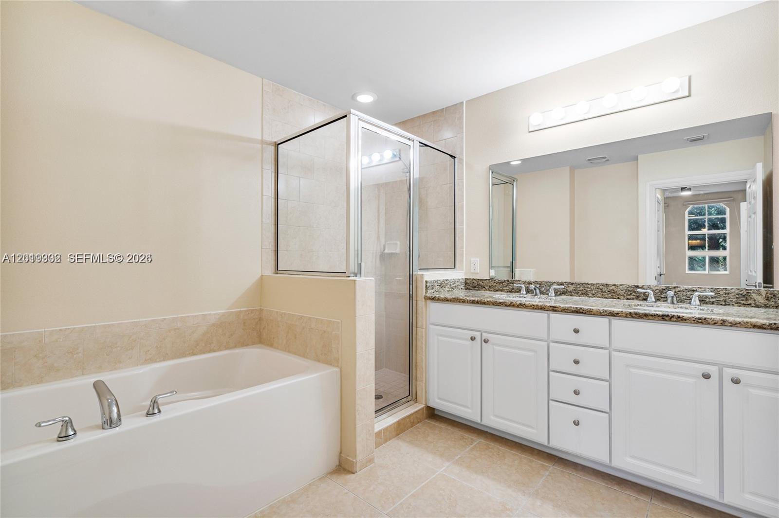 3001 NE 185th St #219, Aventura FL 33180