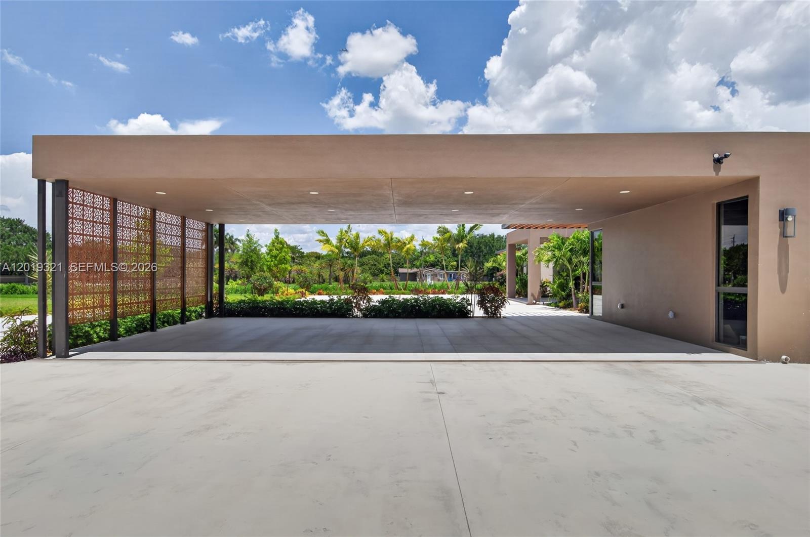 5500 SW 148th Ave, Southwest Ranches FL 33330