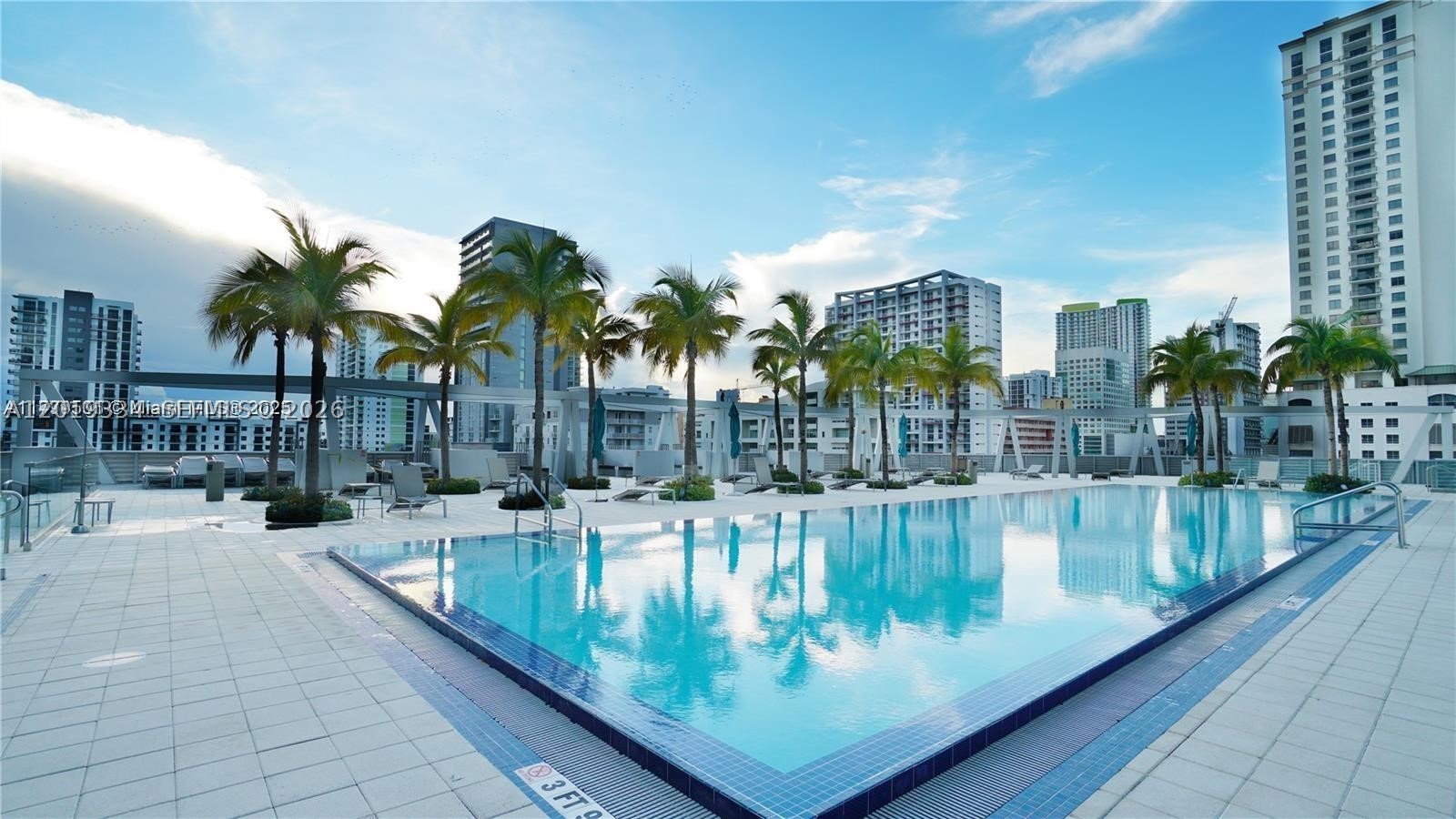 1111 SW 1 ave #2215, Miami FL 33130