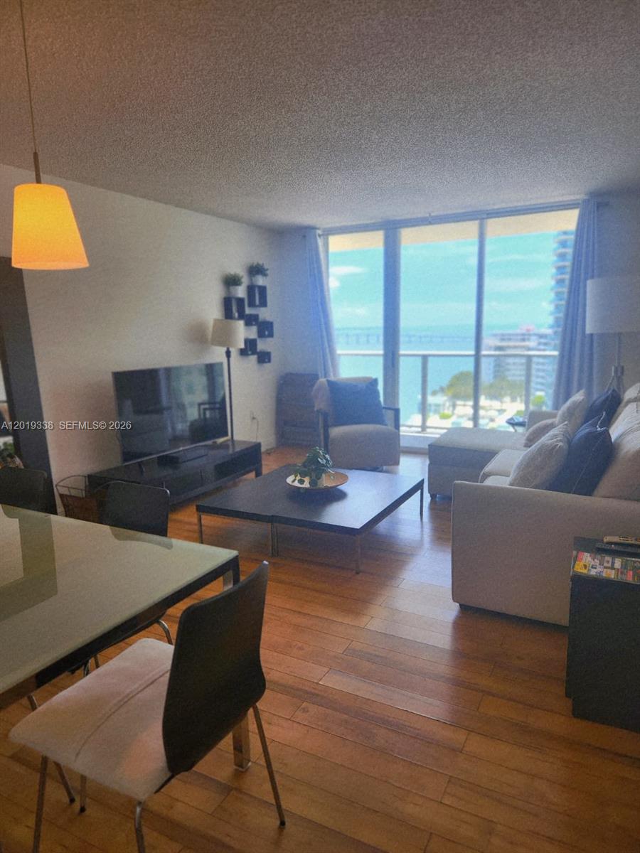 1155 Brickell Bay Dr #1807, Miami FL 33131