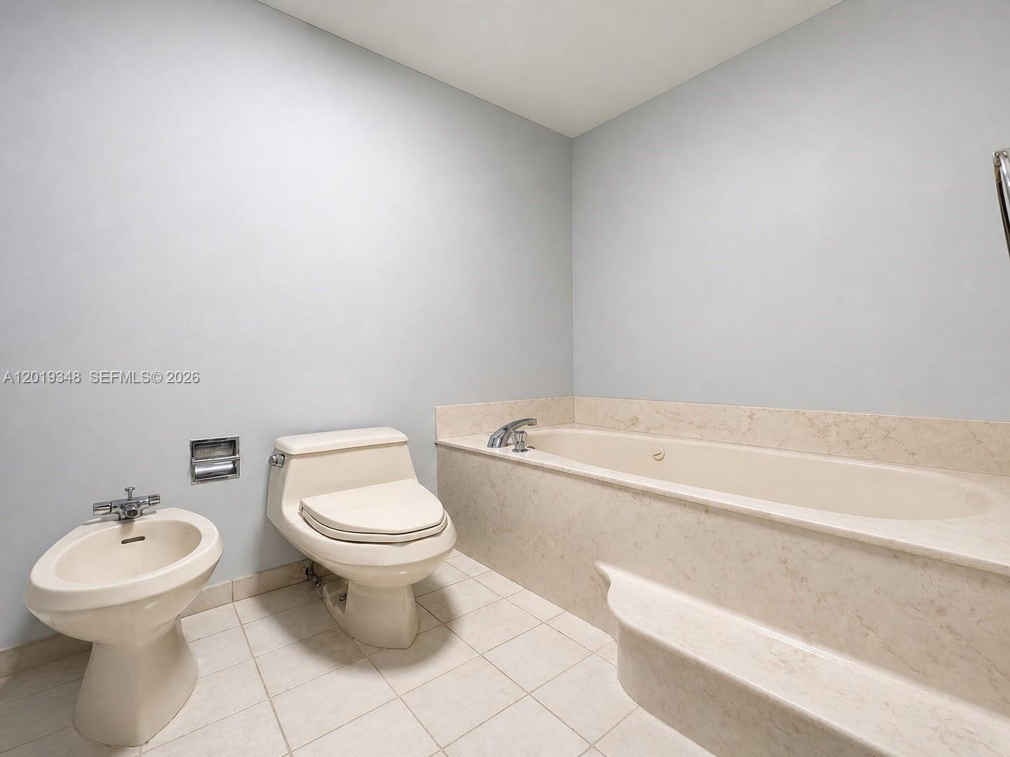 520 Brickell Key Dr #A1113, Miami FL 33131