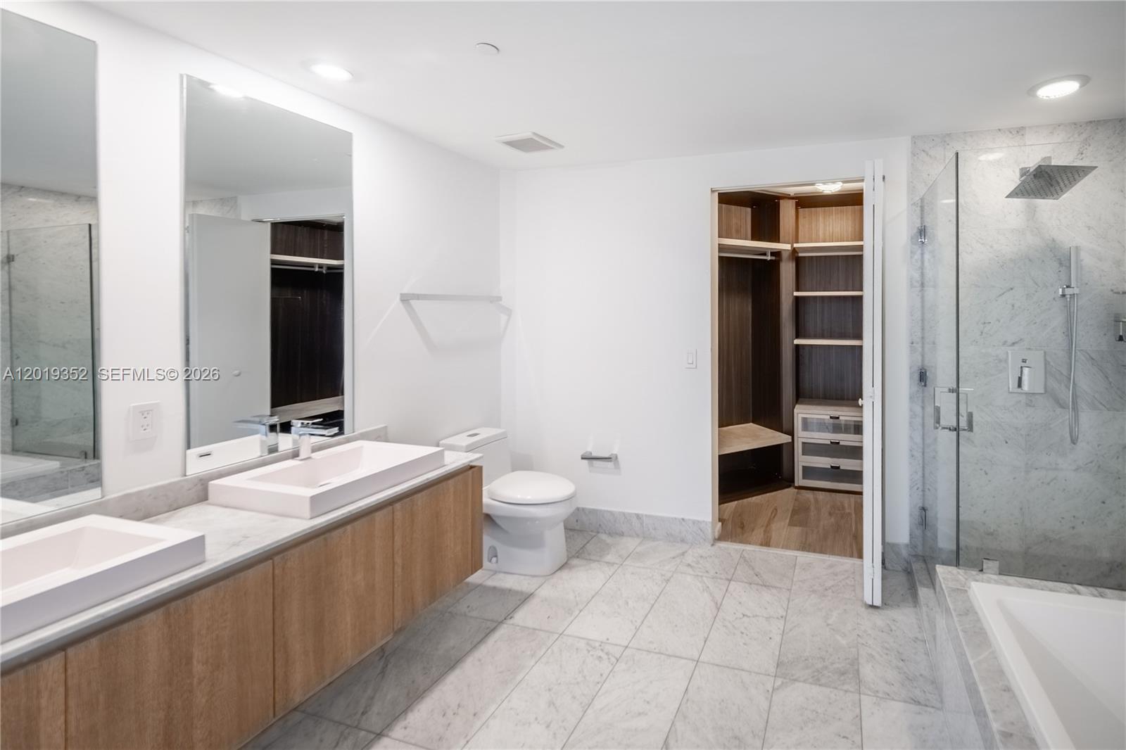 801 S Miami Ave #3905, Miami FL 33130