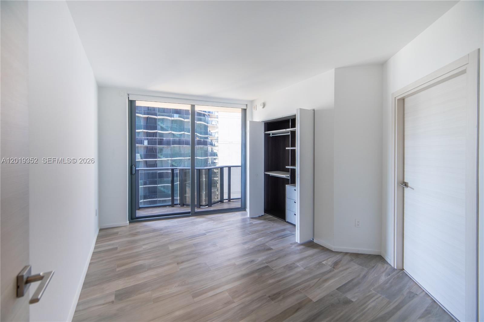 801 S Miami Ave #3905, Miami FL 33130
