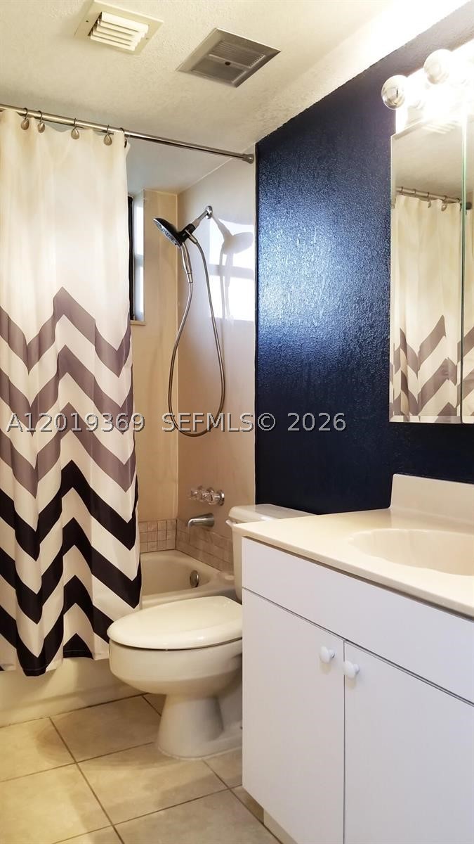 1900 Diana Dr #3E, Hallandale Beach FL 33009