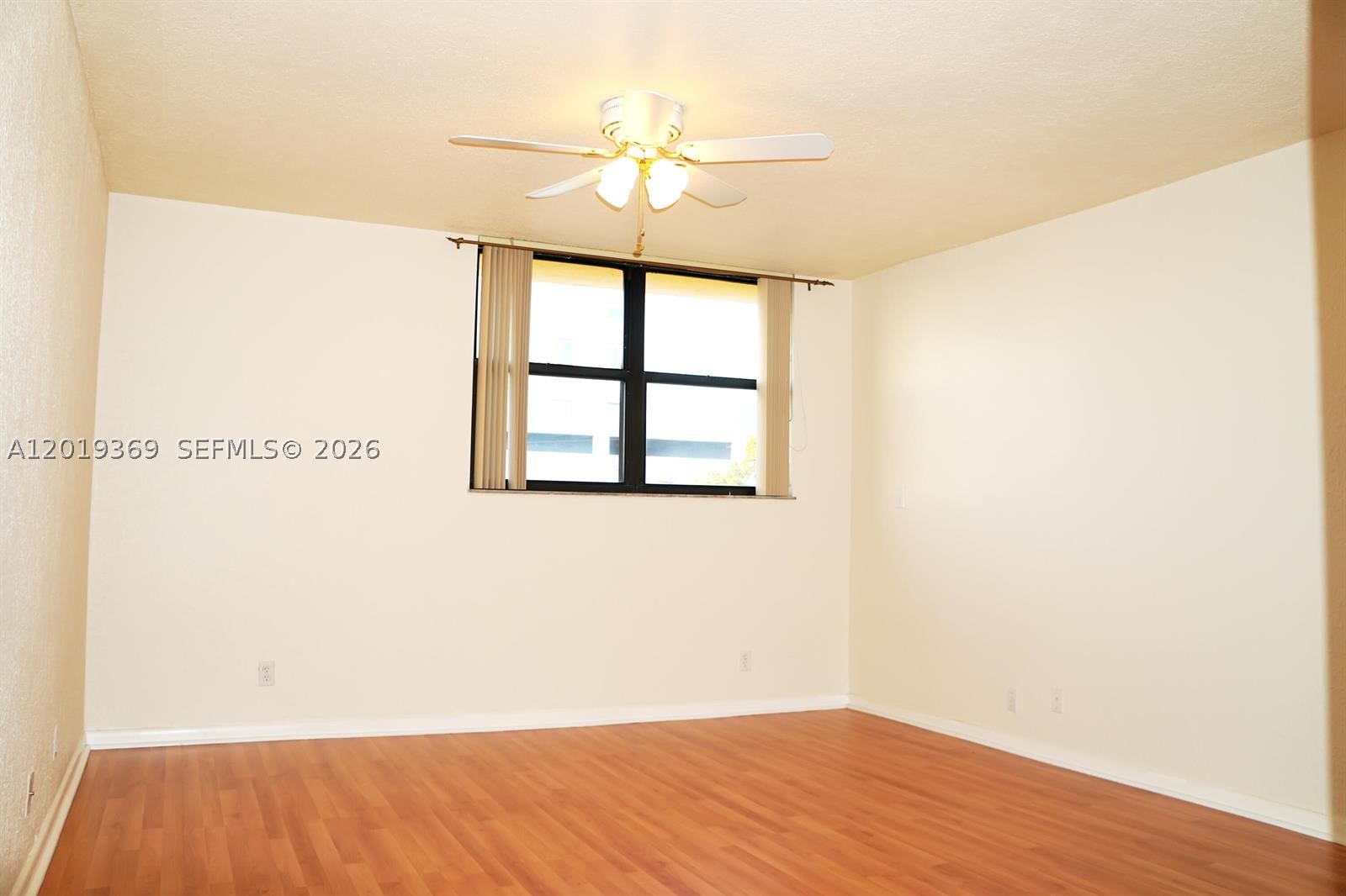 1900 Diana Dr #3E, Hallandale Beach FL 33009