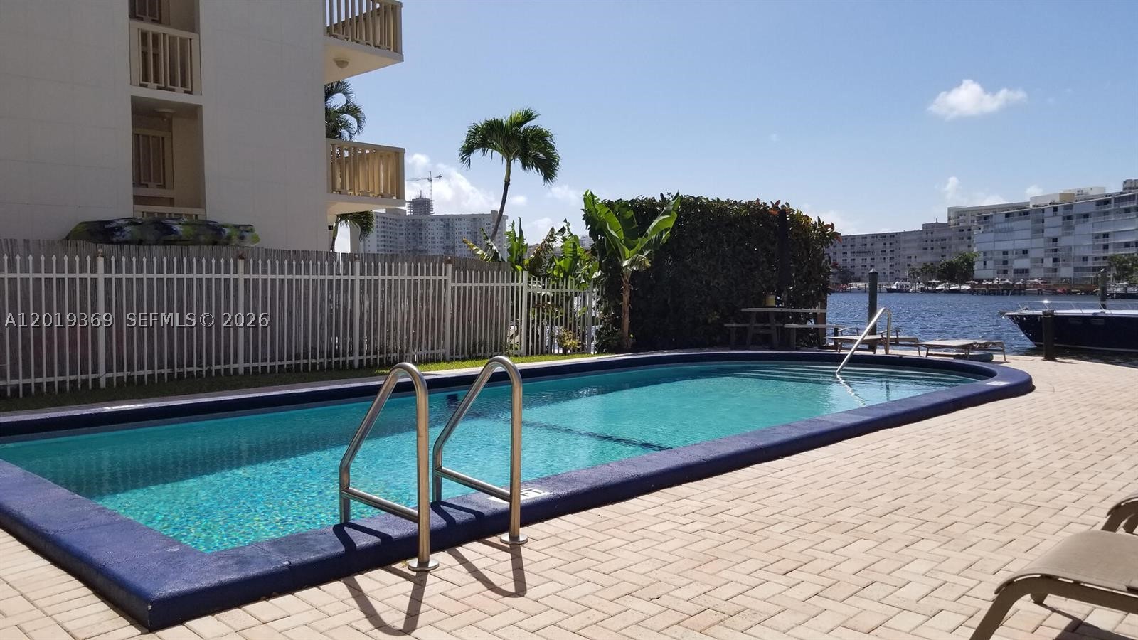 1900 Diana Dr #3E, Hallandale Beach FL 33009