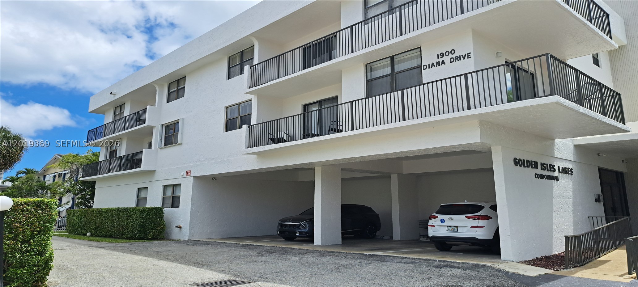 1900 Diana Dr #3E, Hallandale Beach FL 33009