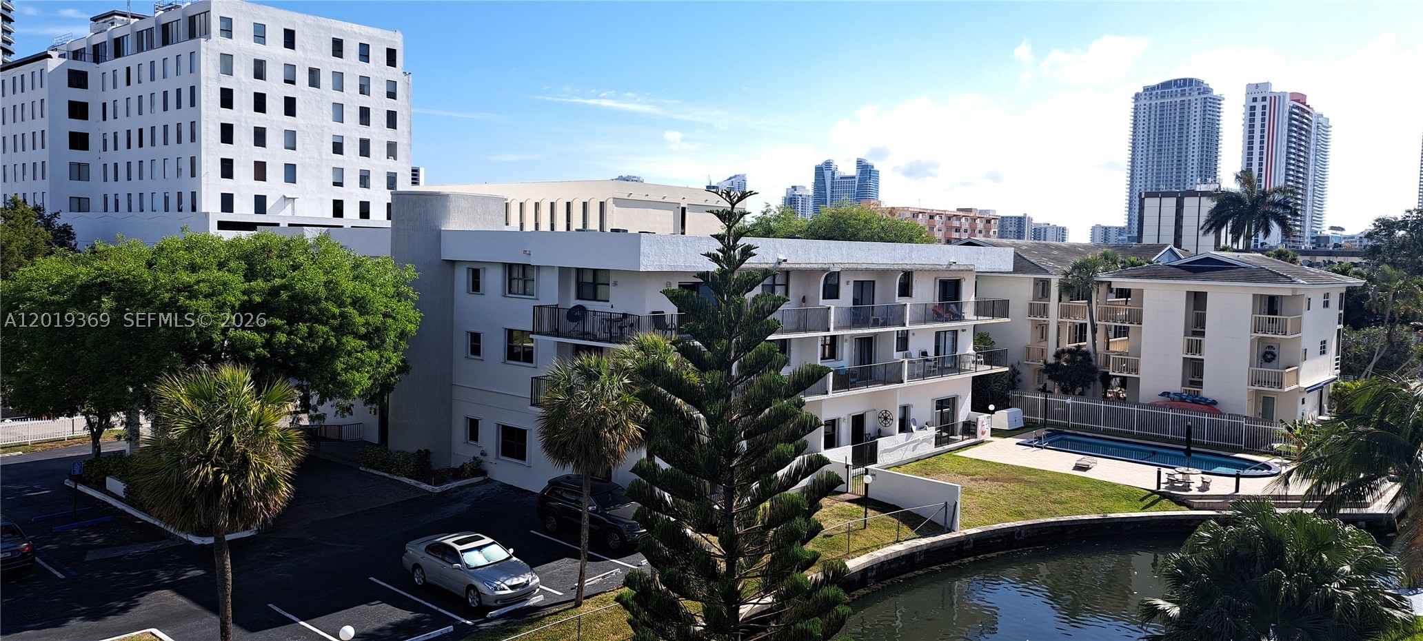 1900 Diana Dr #3E, Hallandale Beach FL 33009