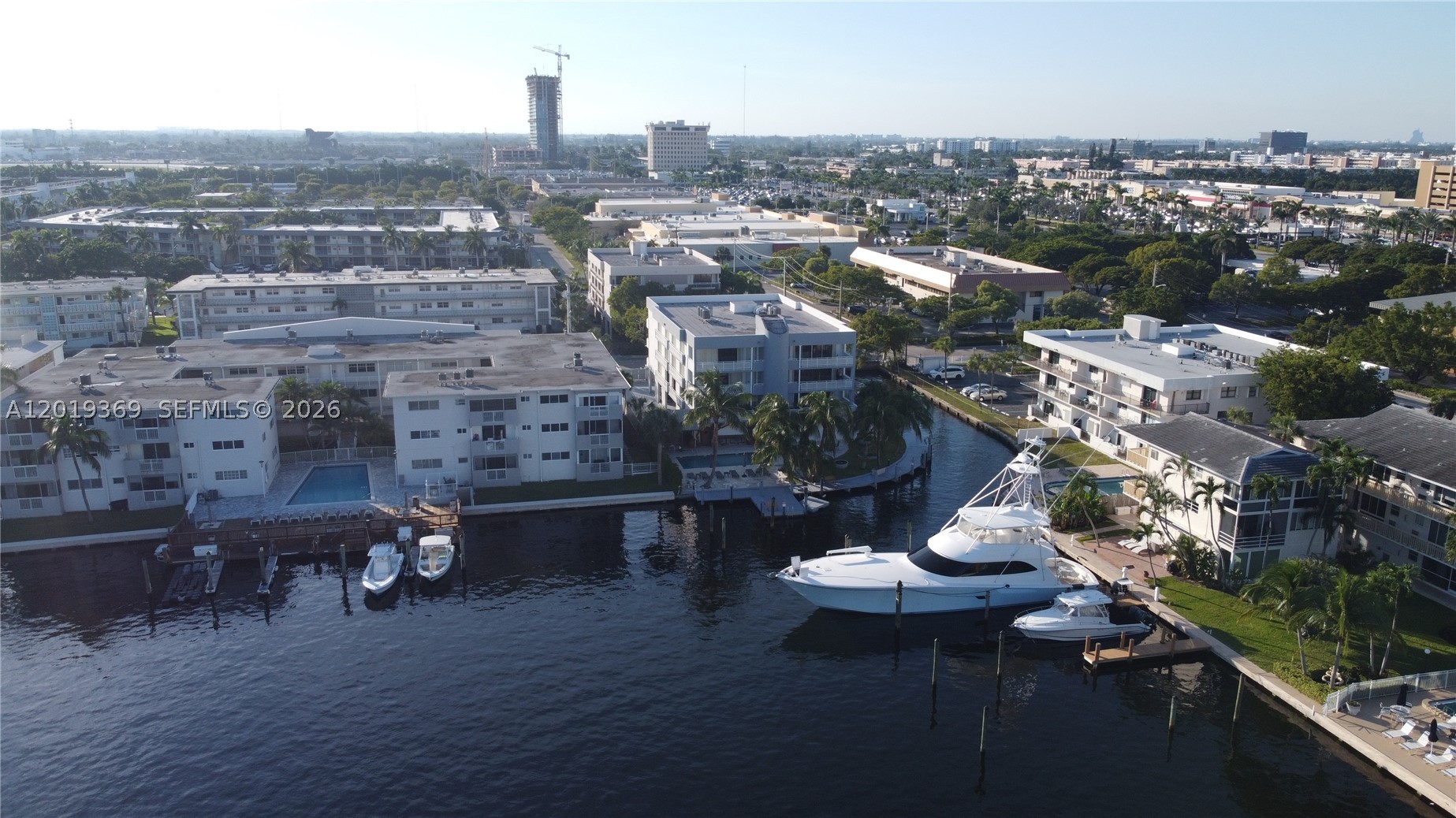 1900 Diana Dr #3E, Hallandale Beach FL 33009