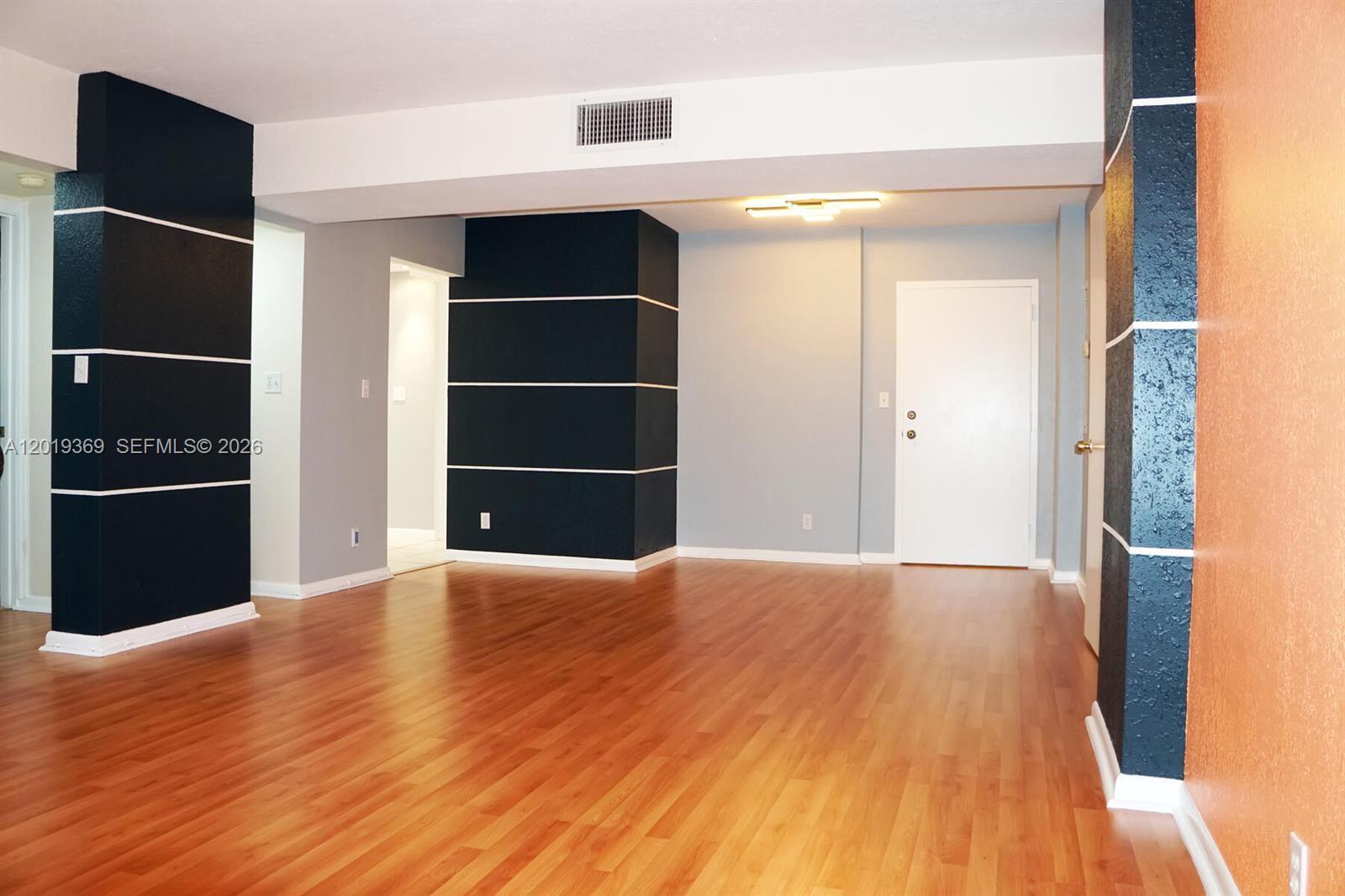 1900 Diana Dr #3E, Hallandale Beach FL 33009
