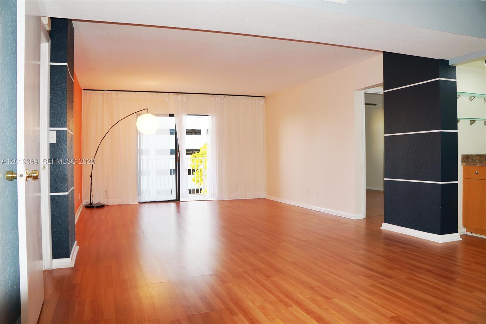 1900 Diana Dr #3E, Hallandale Beach FL 33009