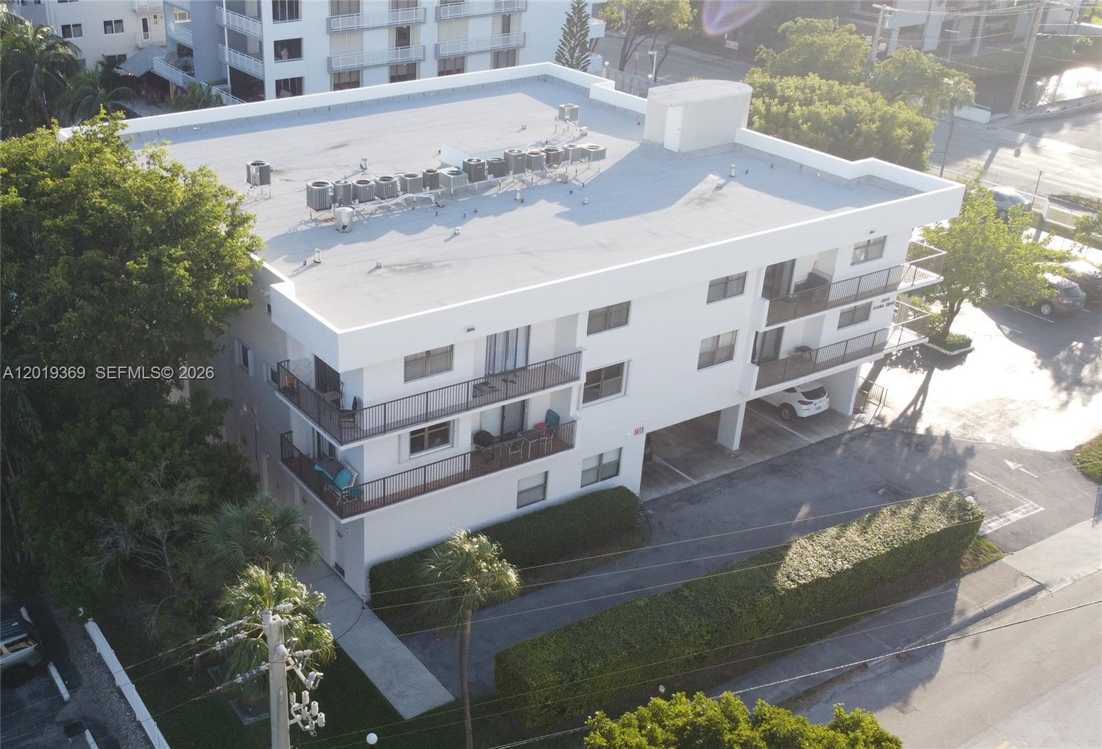 1900 Diana Dr #3E, Hallandale Beach FL 33009