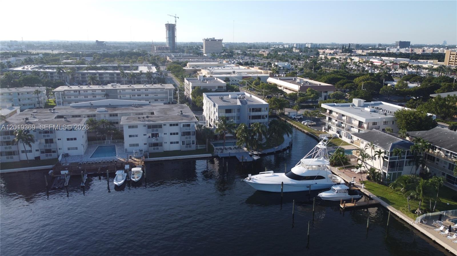 1900 Diana Dr #3E, Hallandale Beach FL 33009