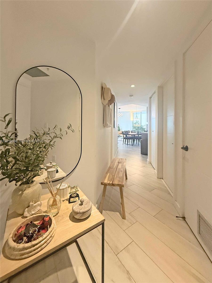 1010 SW 2nd Ave #1709, Miami FL 33130