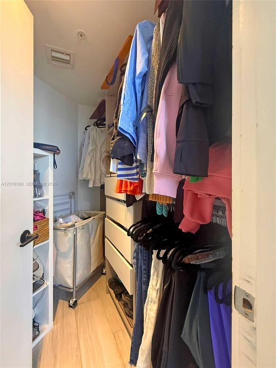 1010 SW 2nd Ave #1709, Miami FL 33130