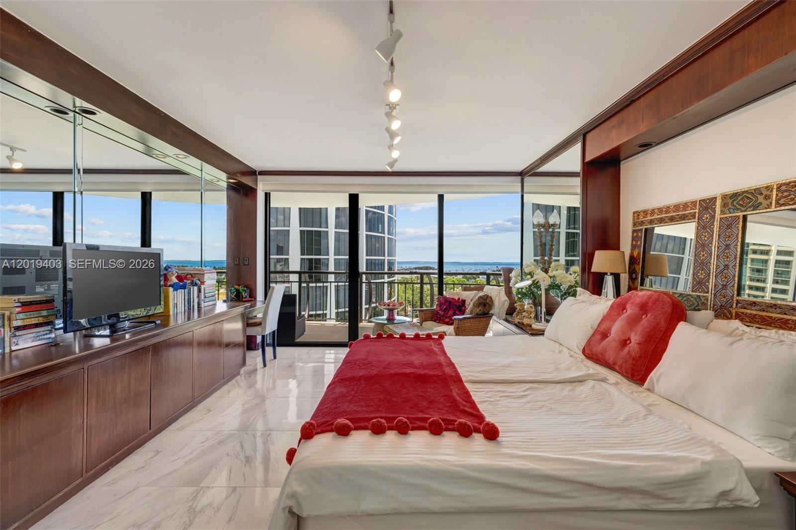 2843 S Bayshore Dr #11F, Miami FL 33133