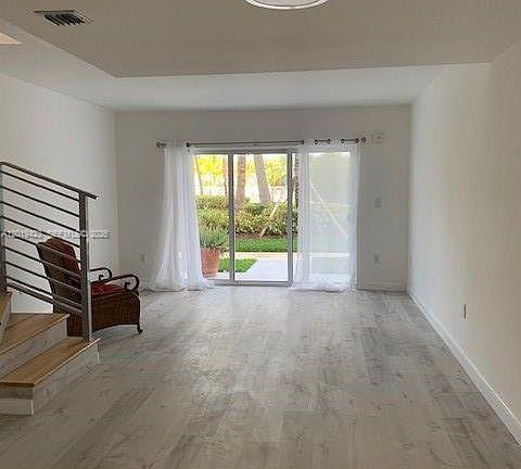 881 Ocean Dr #TH11, Key Biscayne FL 33149