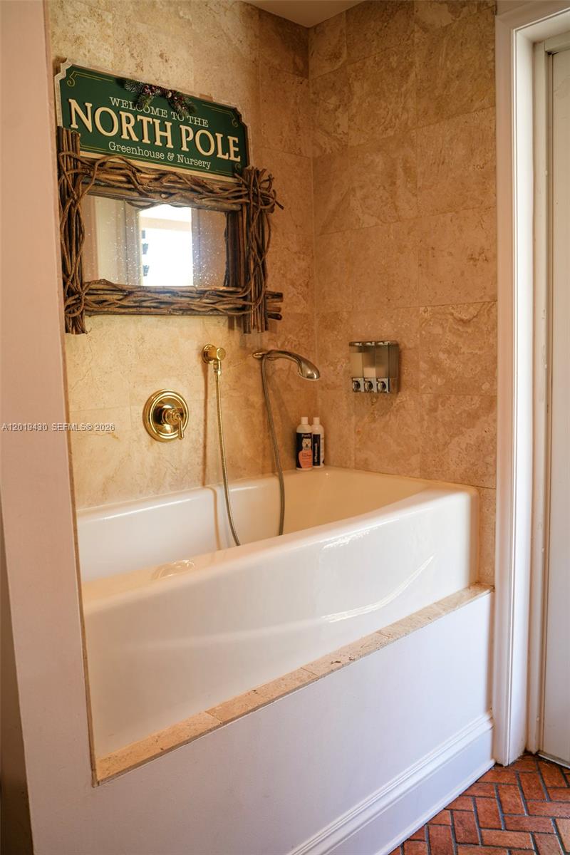 2640 SW 137th Ter, Davie FL 33330
