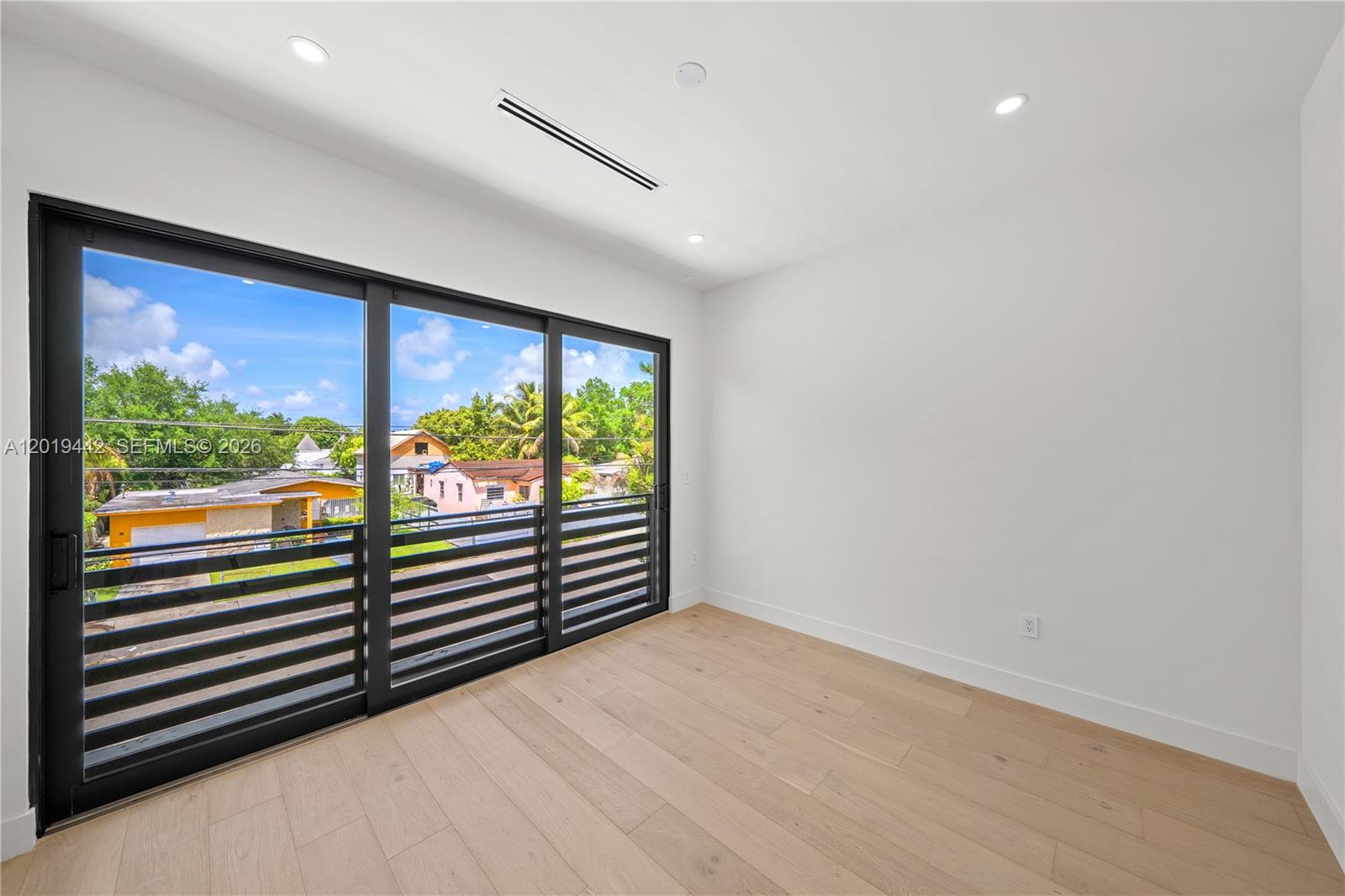 280 NW 47th St, Miami FL 33127