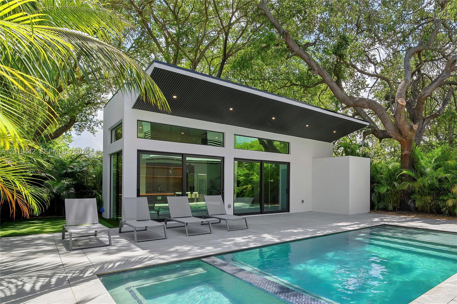 280 NW 47th St, Miami FL 33127