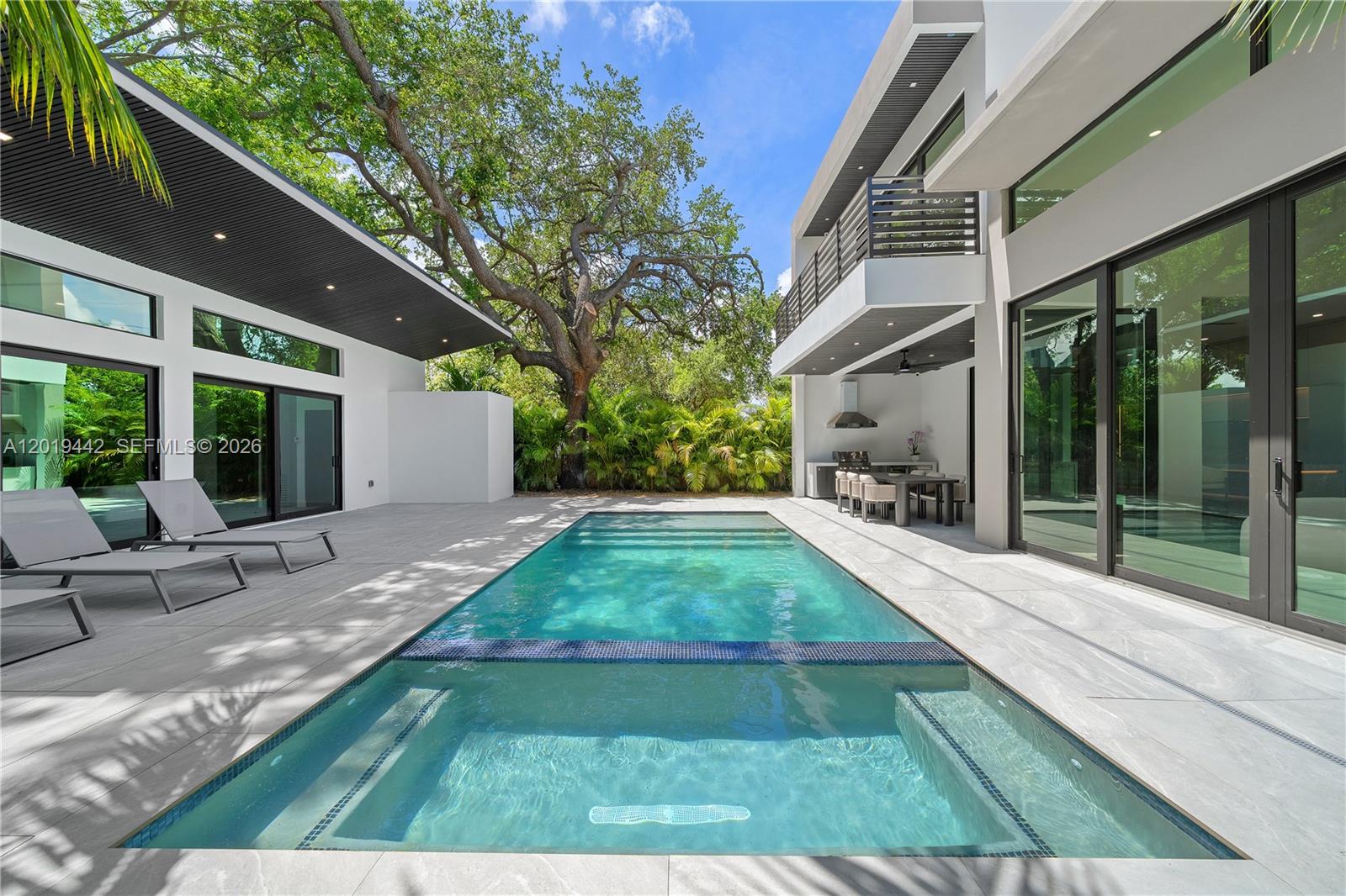 280 NW 47th St, Miami FL 33127