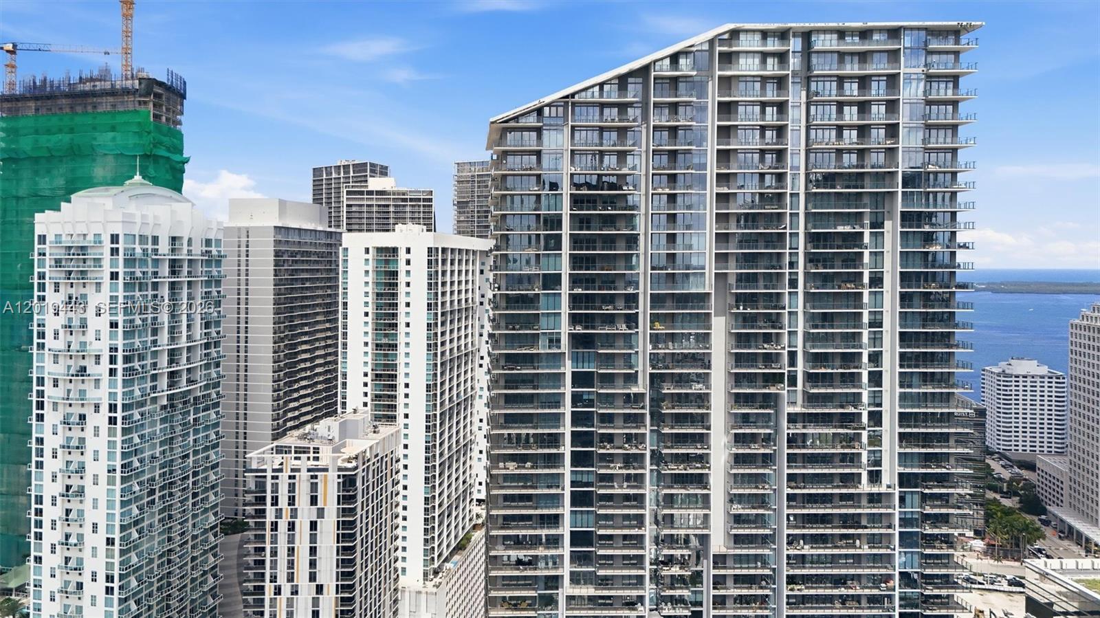 68 SE 6th St #2702, Miami FL 33131