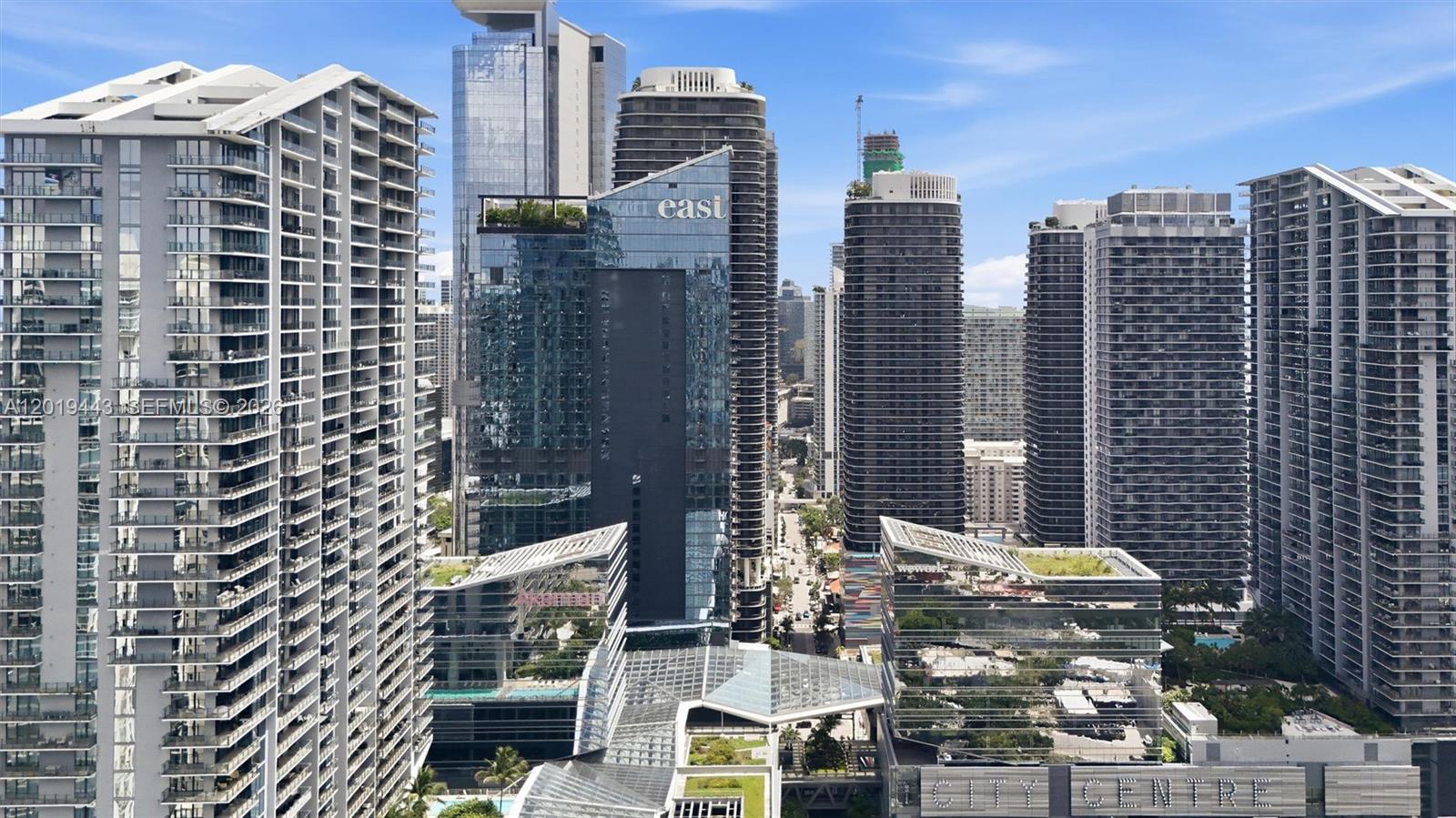 68 SE 6th St #2702, Miami FL 33131