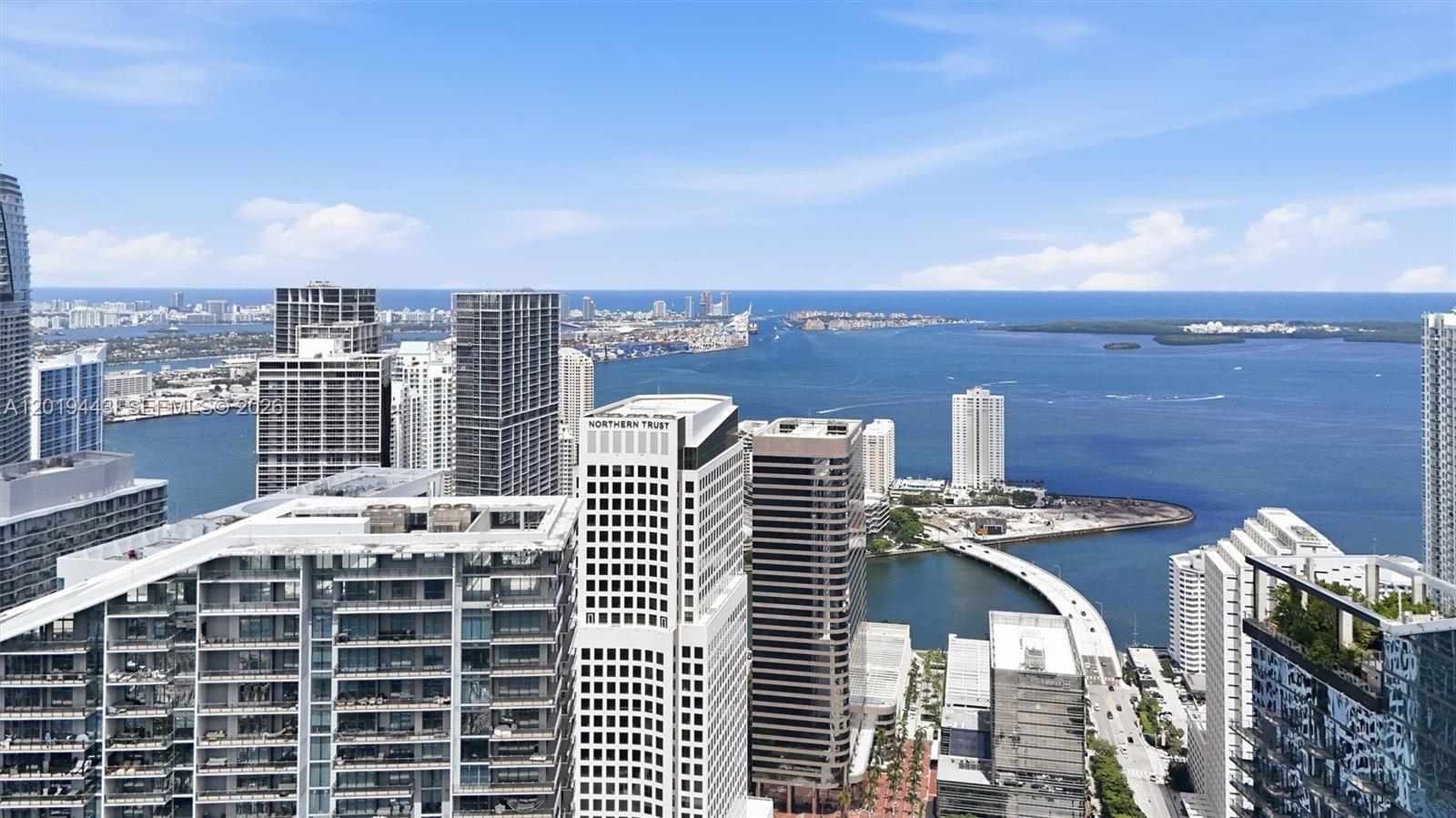 68 SE 6th St #2702, Miami FL 33131