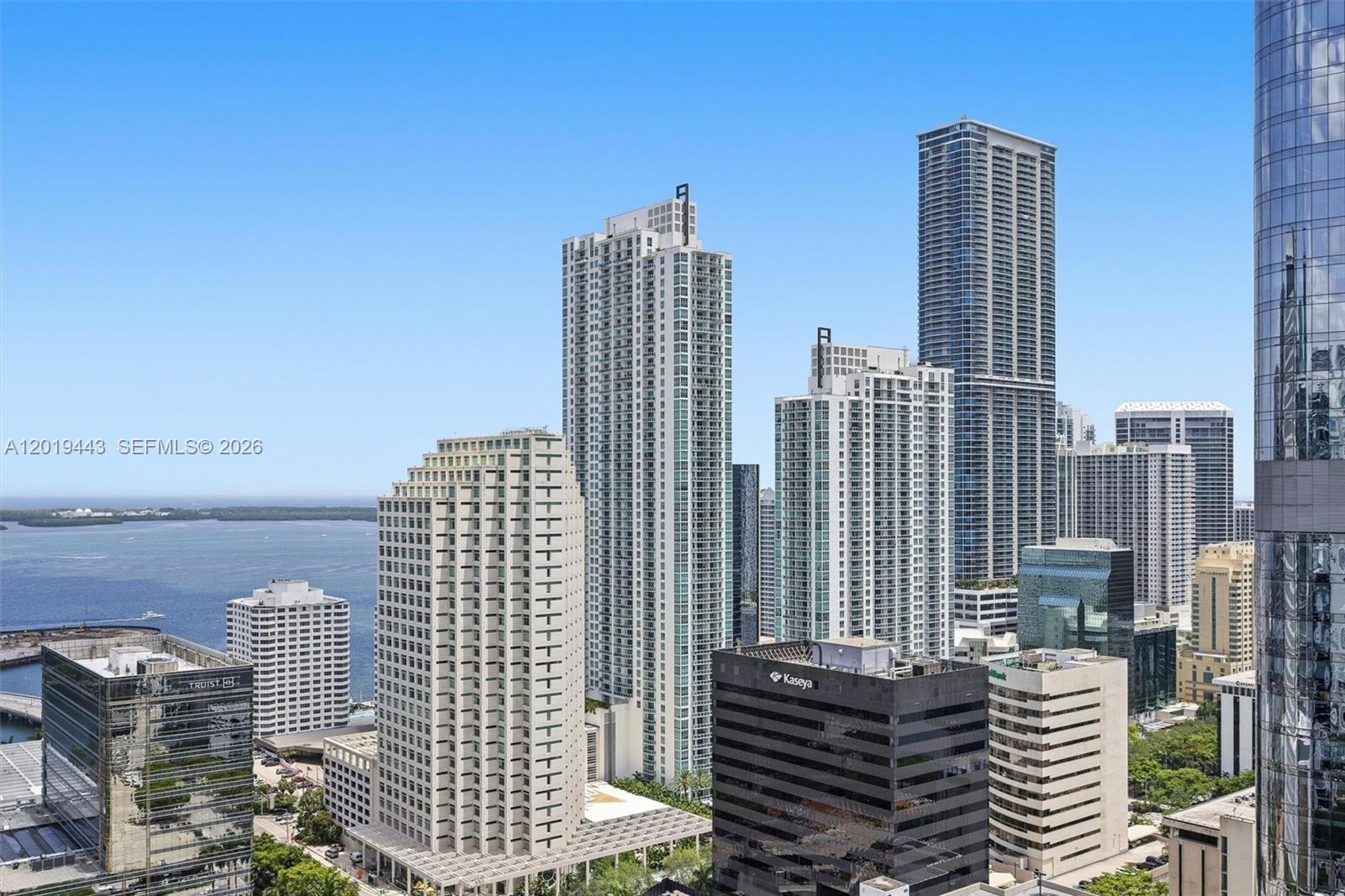 68 SE 6th St #2702, Miami FL 33131