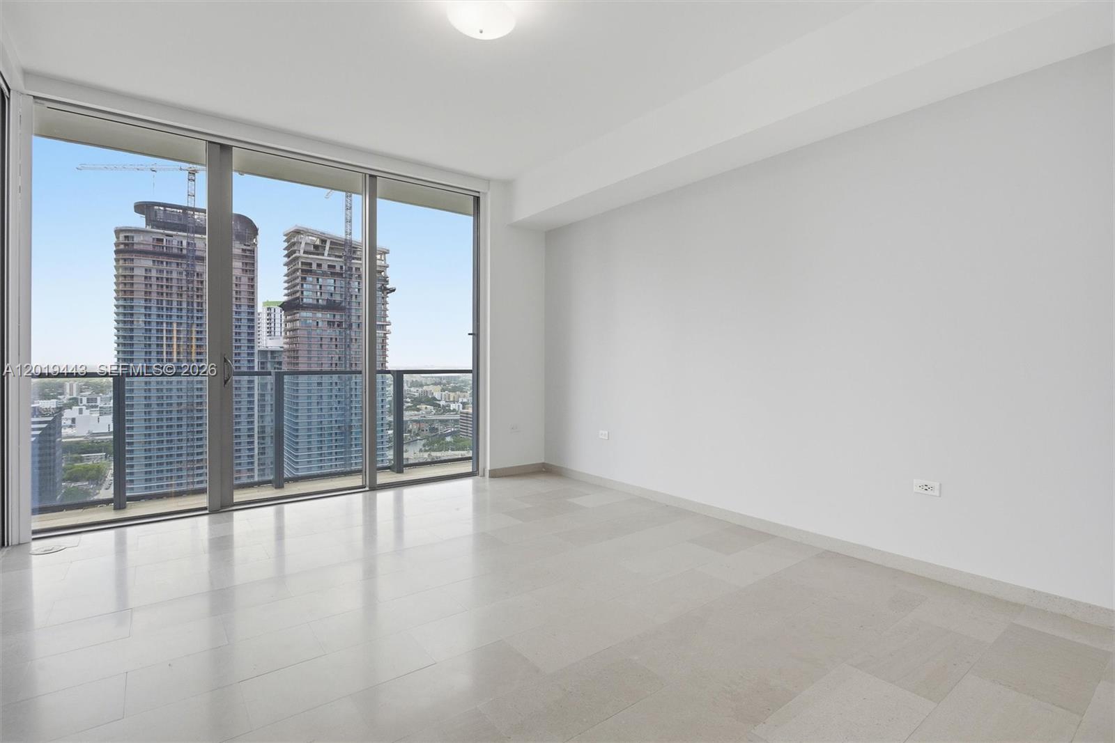 68 SE 6th St #2702, Miami FL 33131