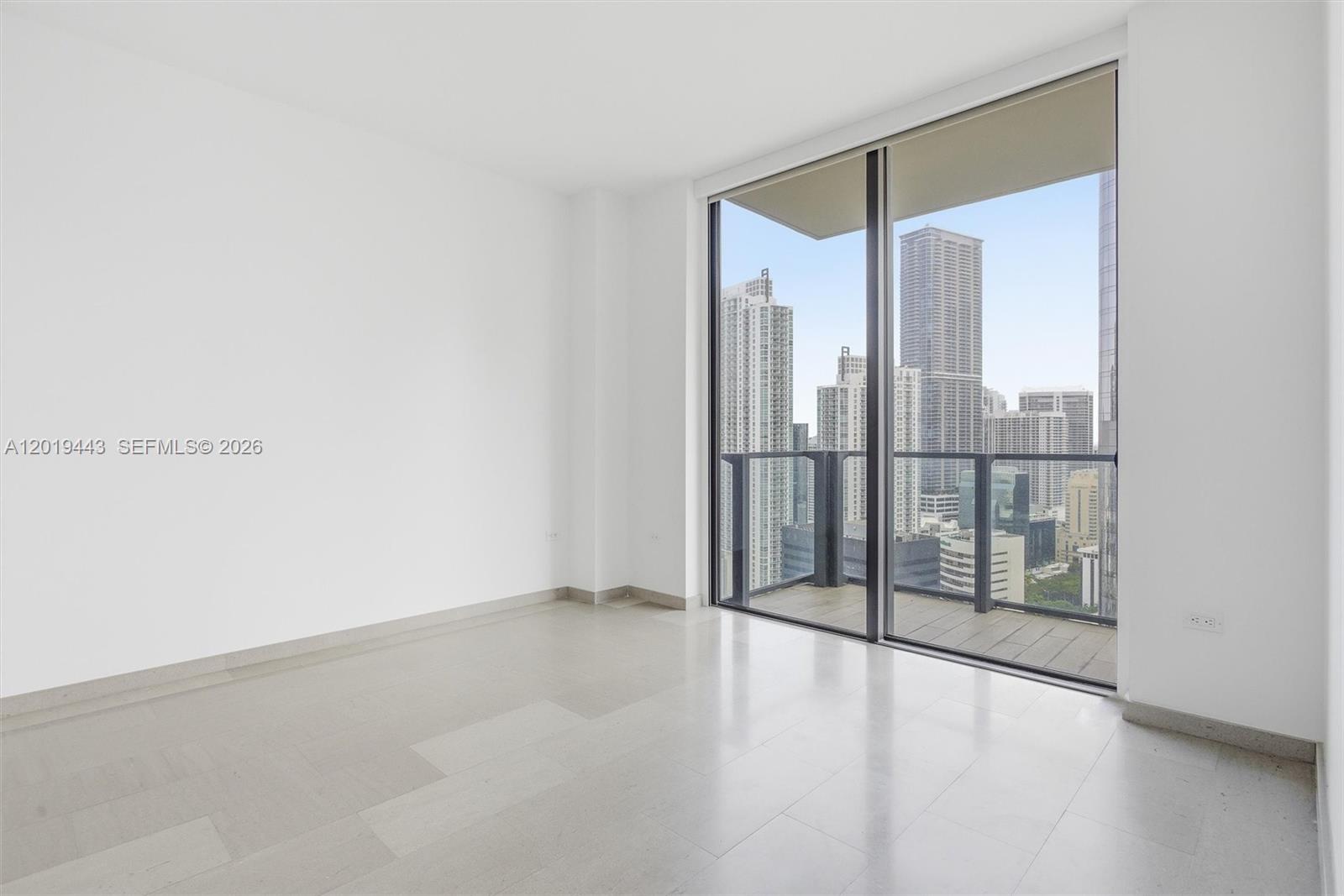 68 SE 6th St #2702, Miami FL 33131