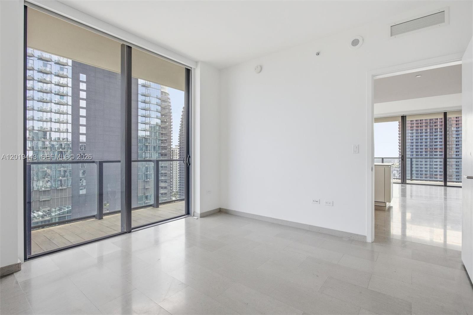 68 SE 6th St #2702, Miami FL 33131