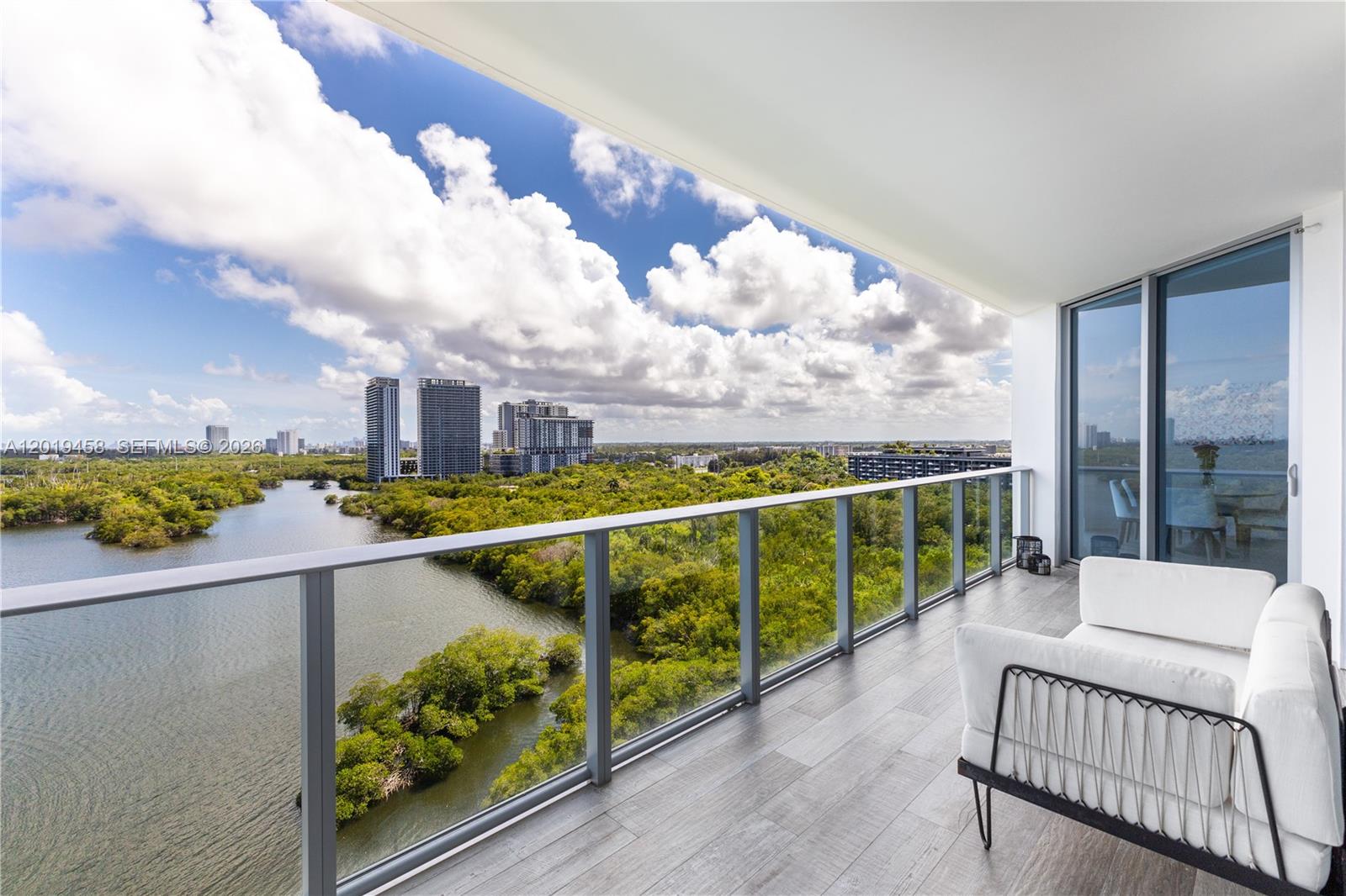 17111 Biscayne Blvd #1406, North Miami Beach FL 33160