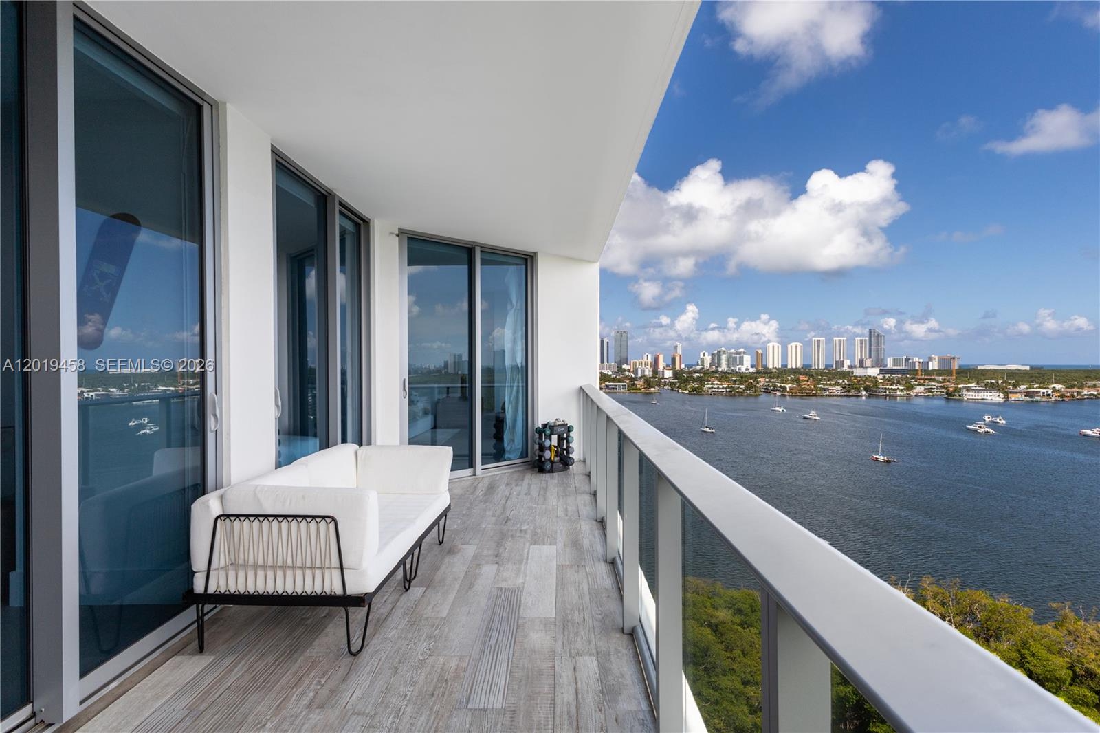 17111 Biscayne Blvd #1406, North Miami Beach FL 33160
