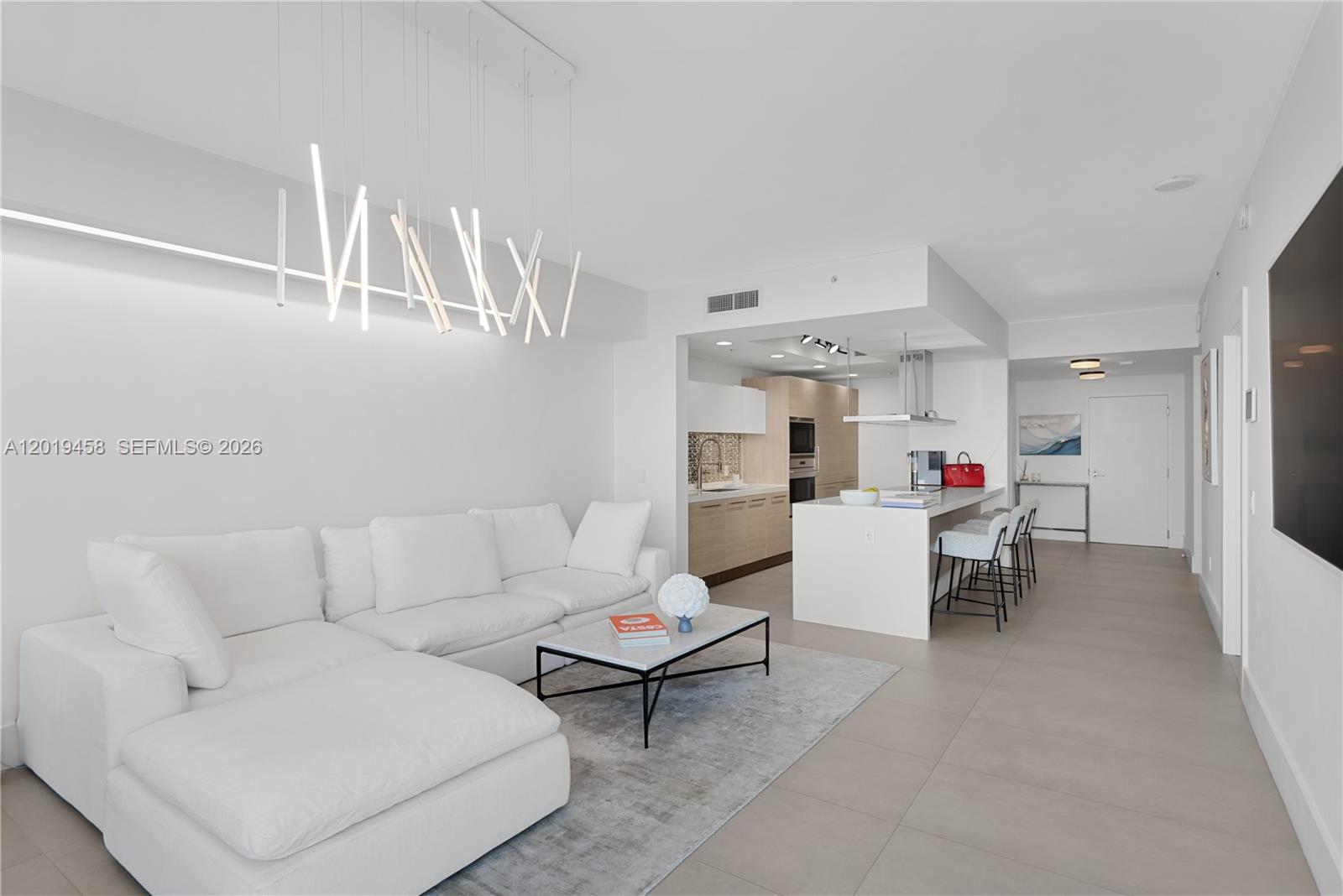 17111 Biscayne Blvd #1406, North Miami Beach FL 33160