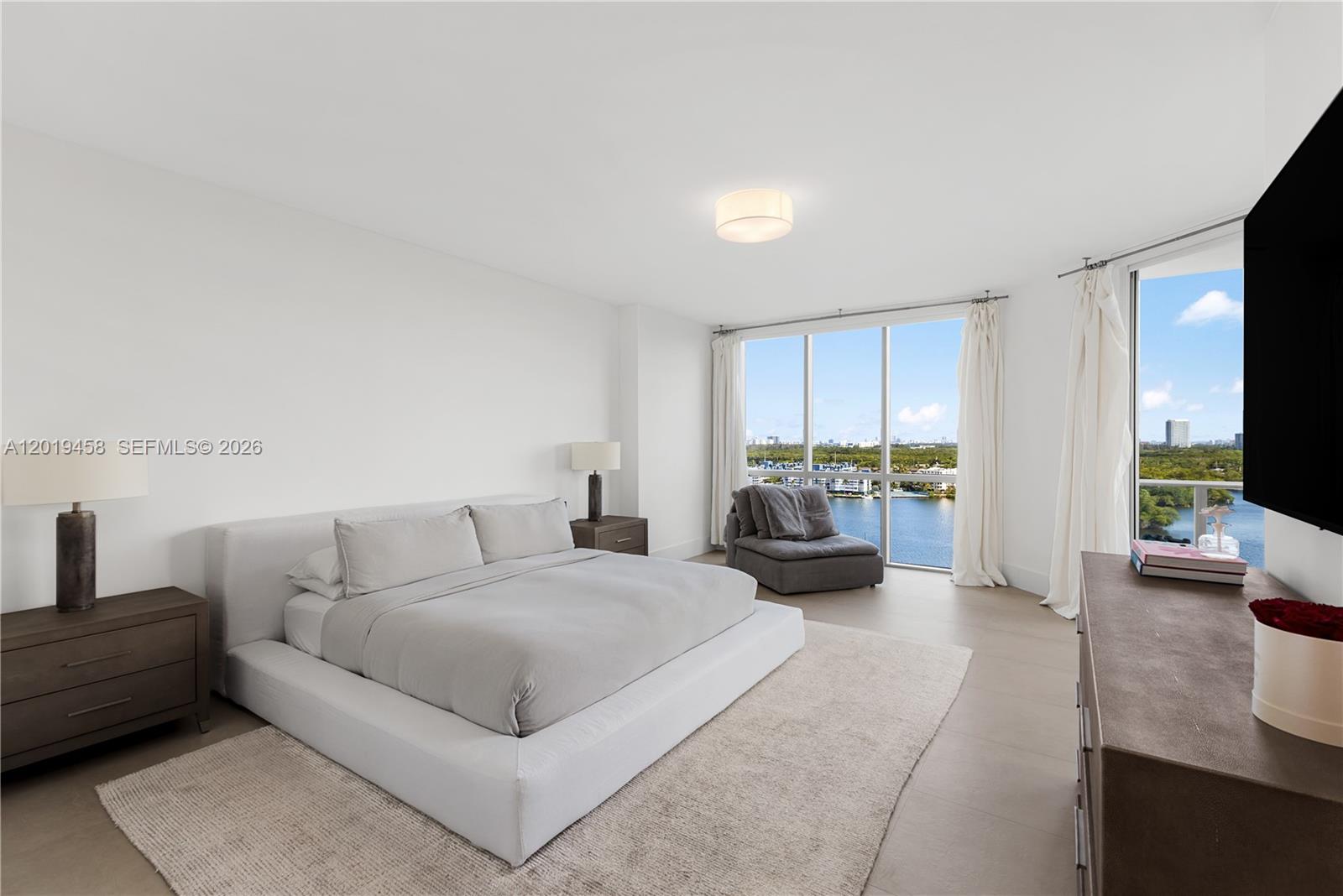 17111 Biscayne Blvd #1406, North Miami Beach FL 33160