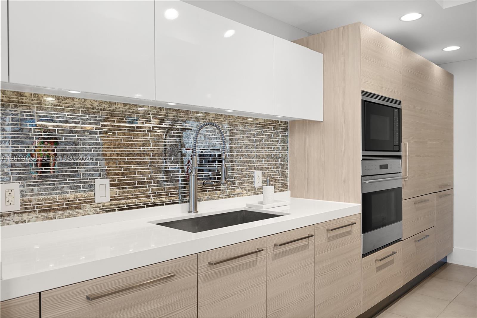 17111 Biscayne Blvd #1406, North Miami Beach FL 33160