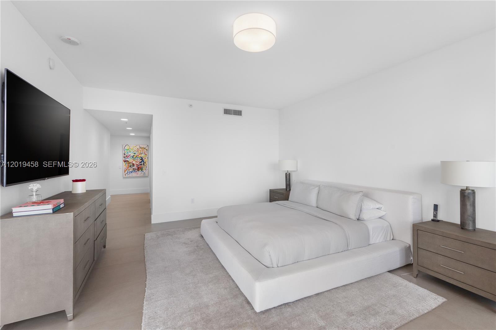 17111 Biscayne Blvd #1406, North Miami Beach FL 33160