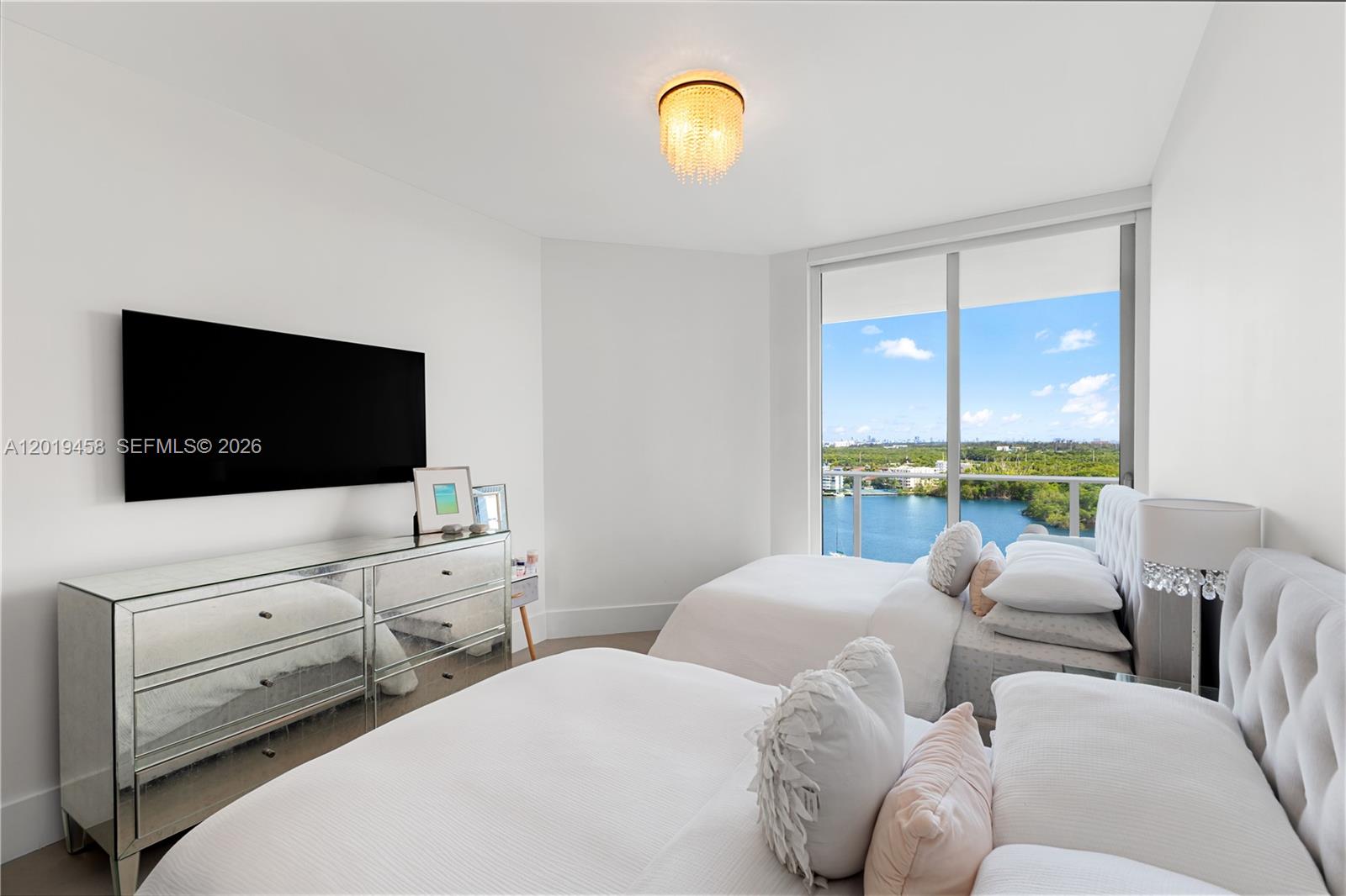 17111 Biscayne Blvd #1406, North Miami Beach FL 33160