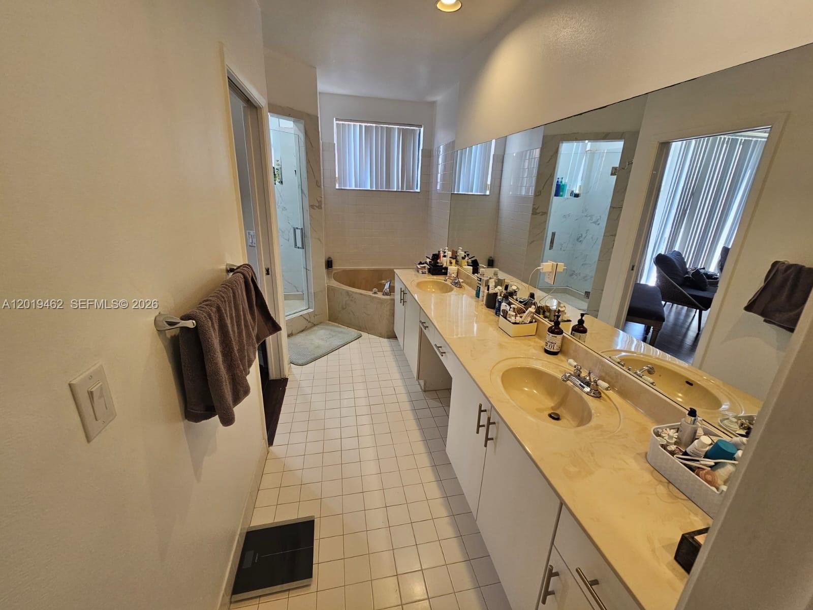 21394 Marina Cove Cir #12-H, Aventura FL 33180
