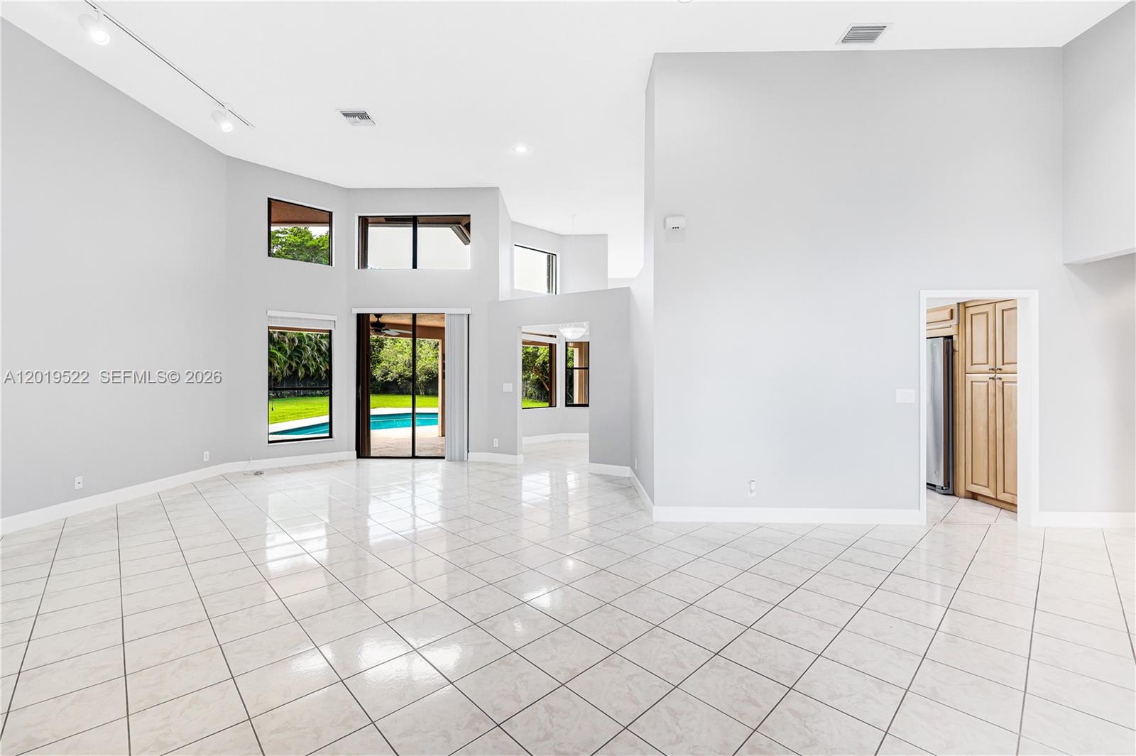 1256 S Manor Dr S, Weston FL 33326