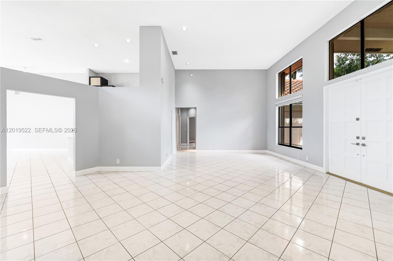 1256 S Manor Dr S, Weston FL 33326