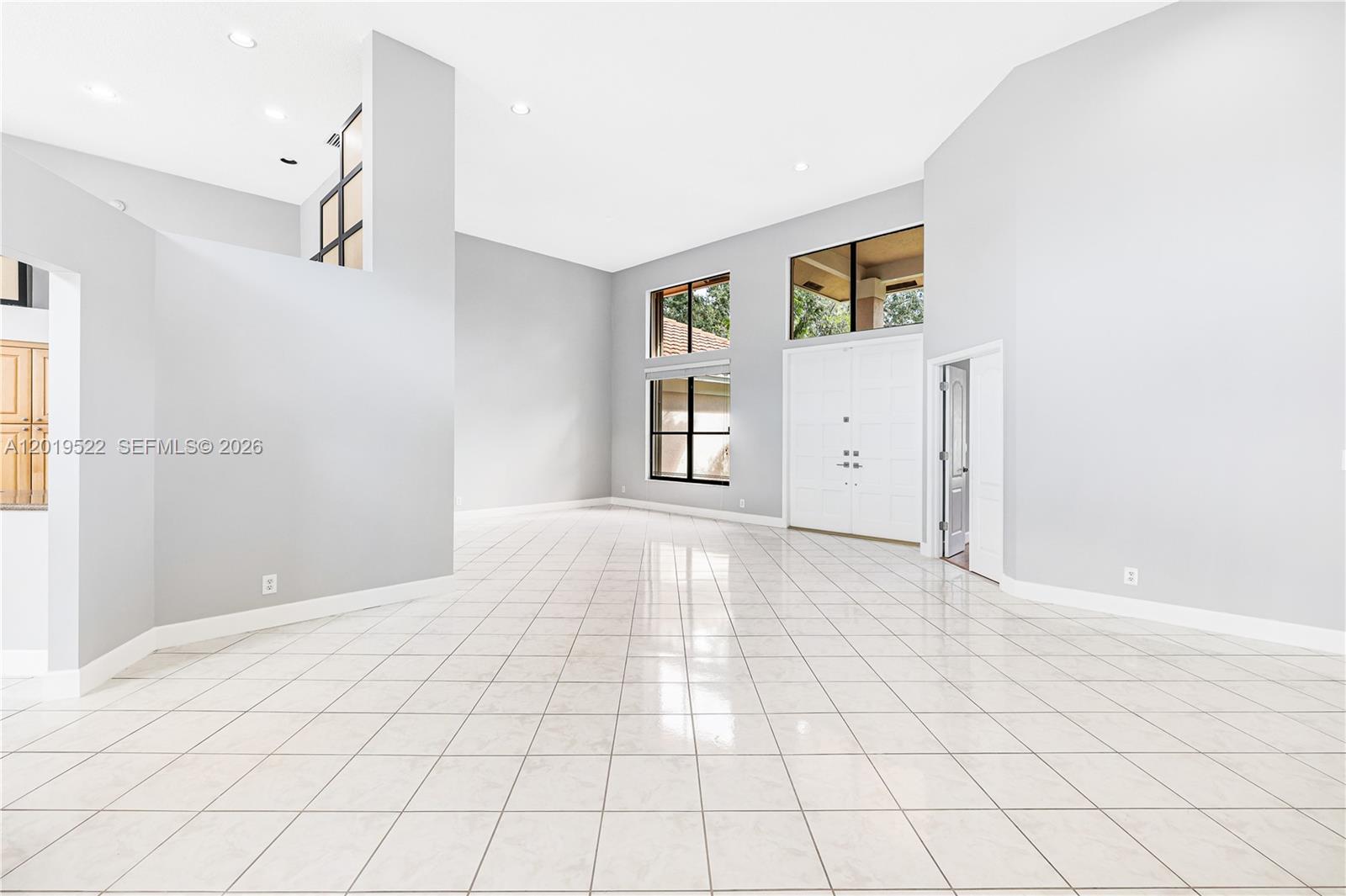 1256 S Manor Dr S, Weston FL 33326