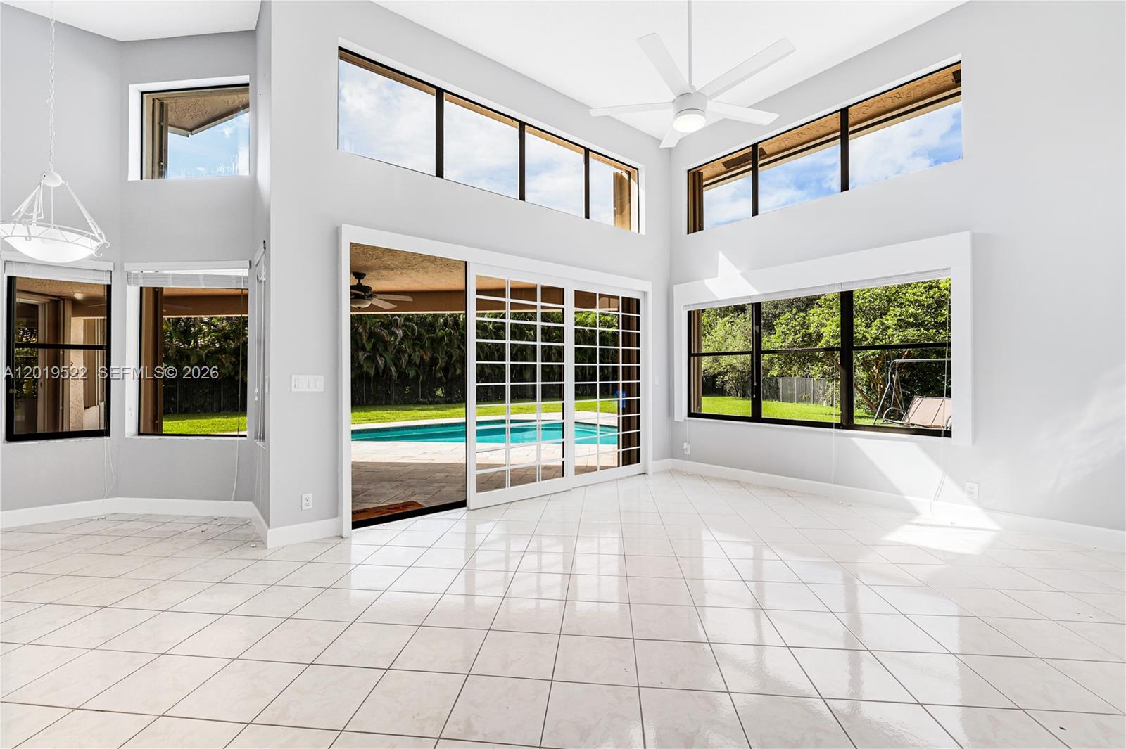 1256 S Manor Dr S, Weston FL 33326