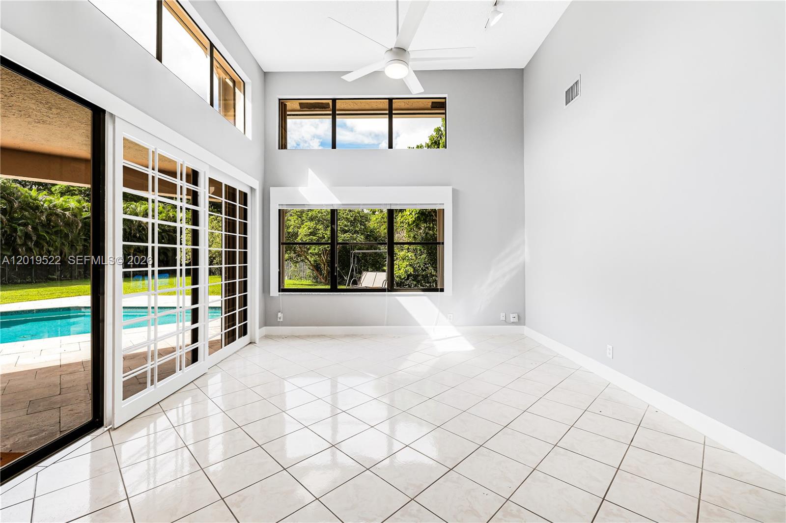 1256 S Manor Dr S, Weston FL 33326