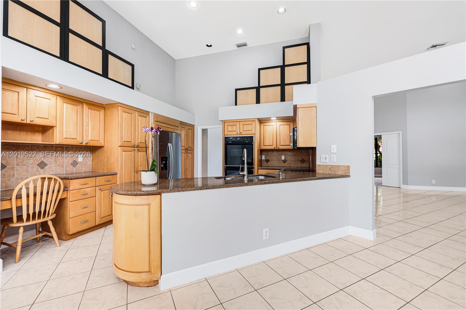 1256 S Manor Dr S, Weston FL 33326