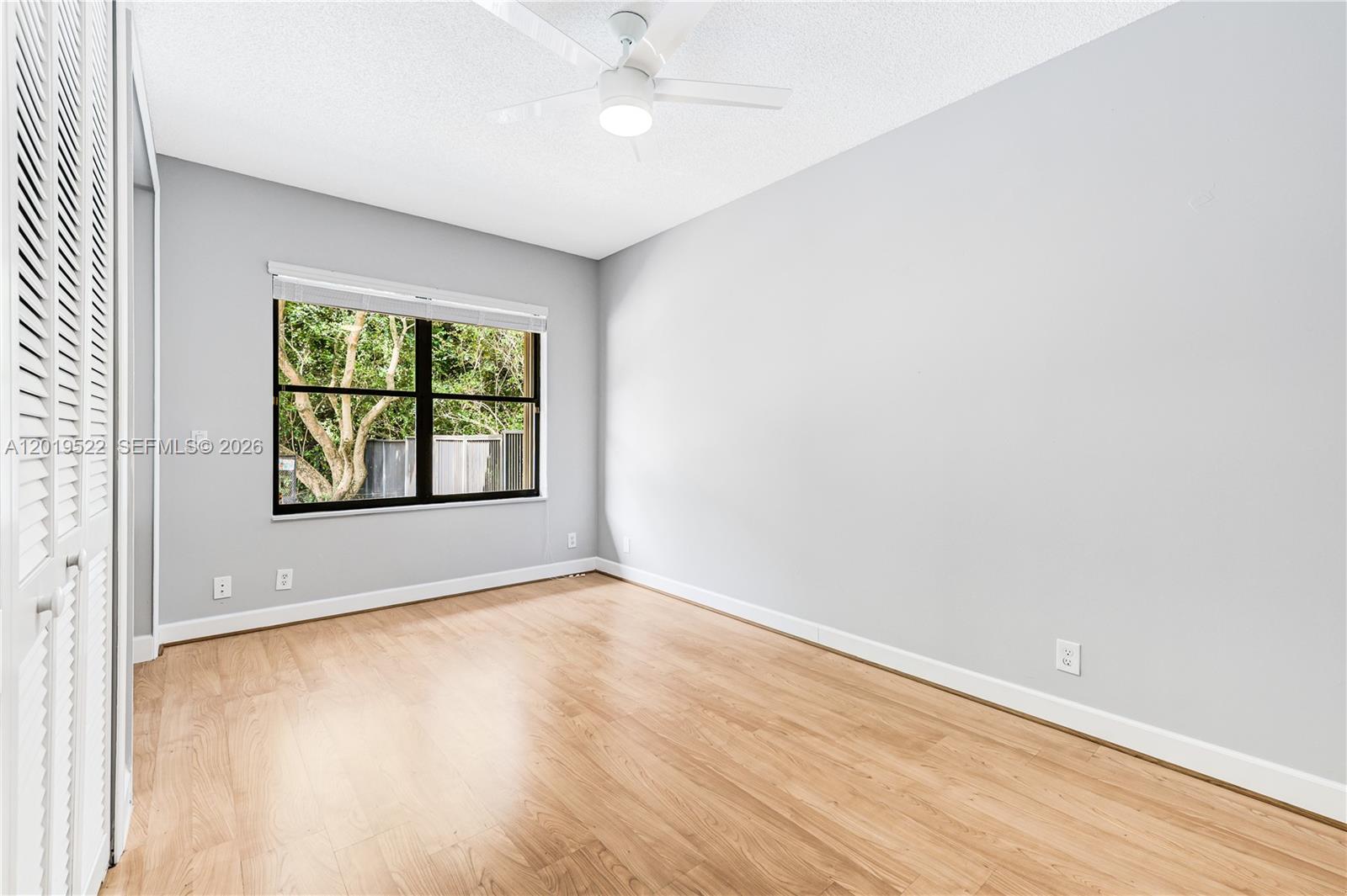 1256 S Manor Dr S, Weston FL 33326