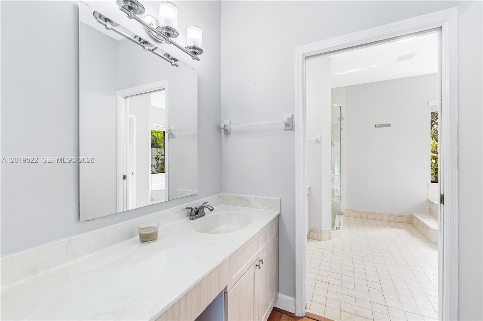 1256 S Manor Dr S, Weston FL 33326