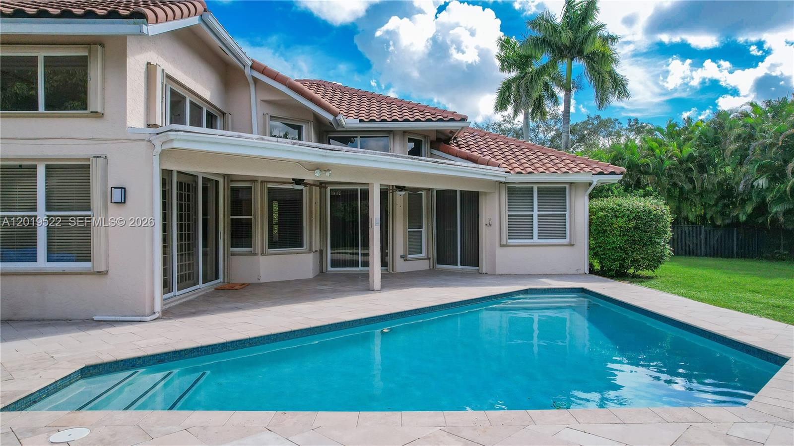 1256 S Manor Dr S, Weston FL 33326