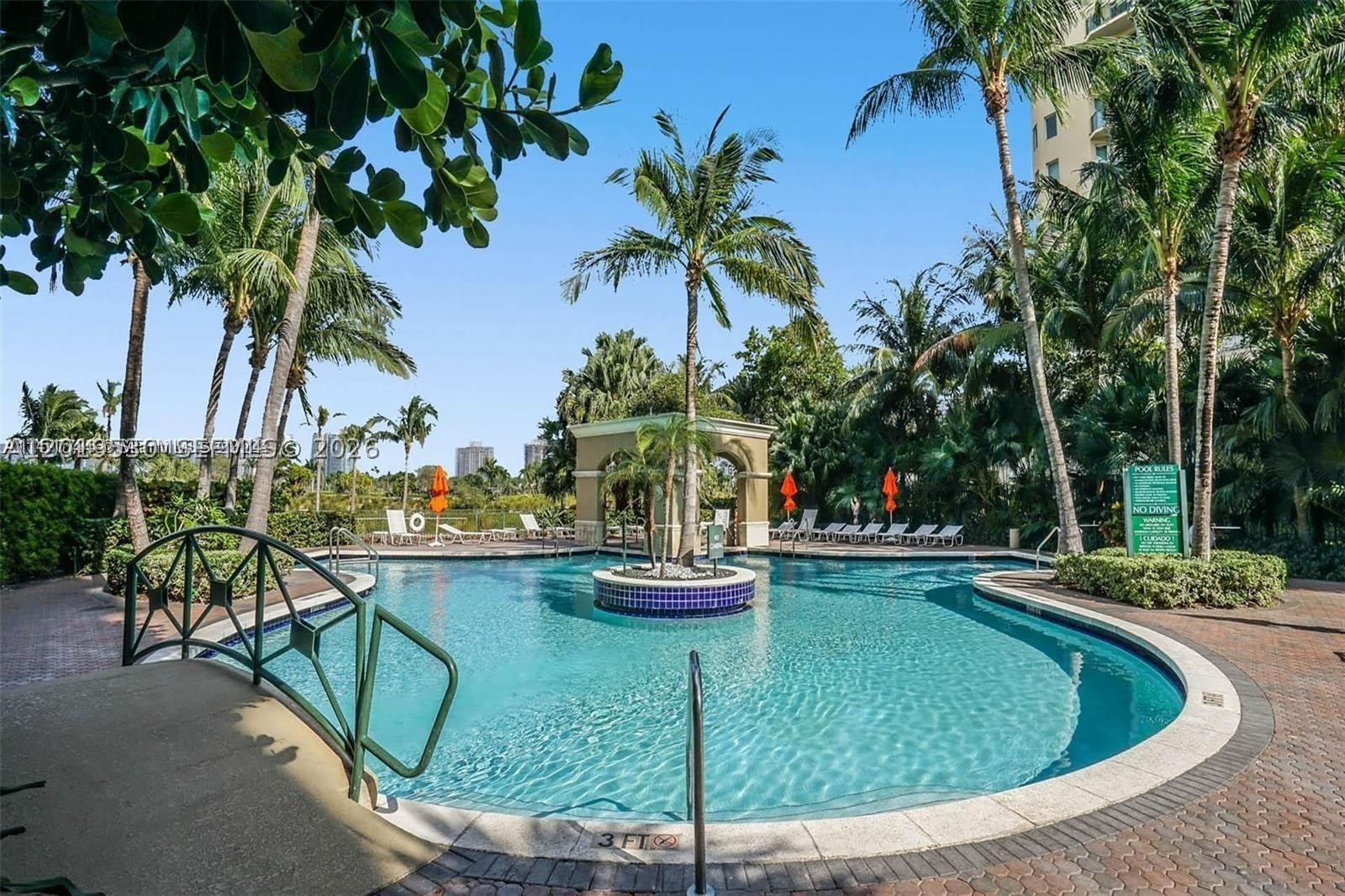 19501 W Country Club Dr #2115, Aventura FL 33180